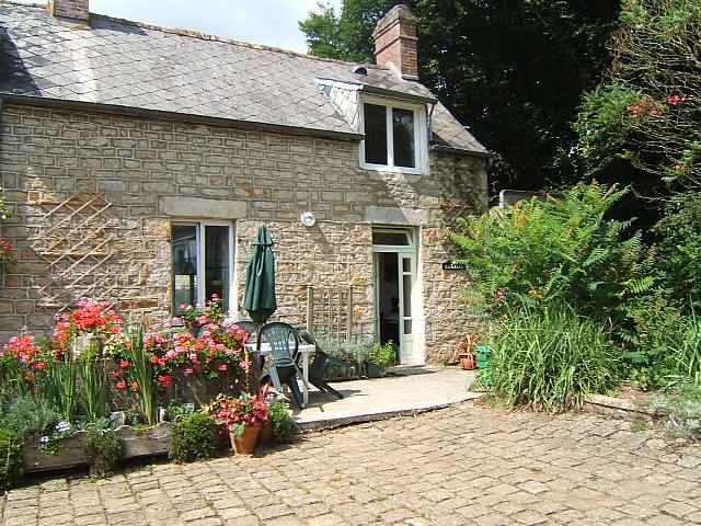 Photo Casas Rurais Juvigny-sous-andaine Manoir sainte cecile: gites & chamb...