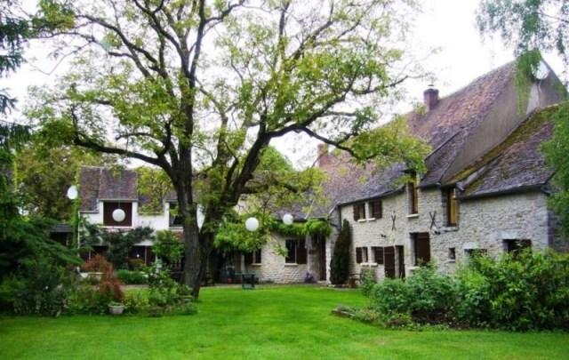 Photo Bed and breakfast Egreville Les 2 noyers