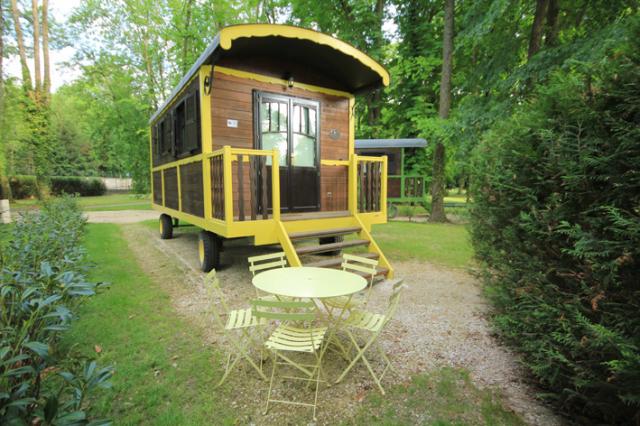Photo Casas Rurais Bar-sur-aube Les roulottes et cabanes de la cham... 